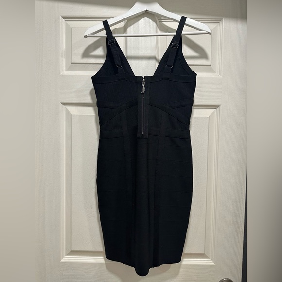 Guess black bandage dress - Picture 2 of 3